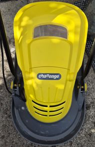 Challenge Hover Mower 1000W Extremely Clean, Great Condition