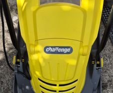 Challenge Hover Mower 1000W Extremely Clean, Great Condition