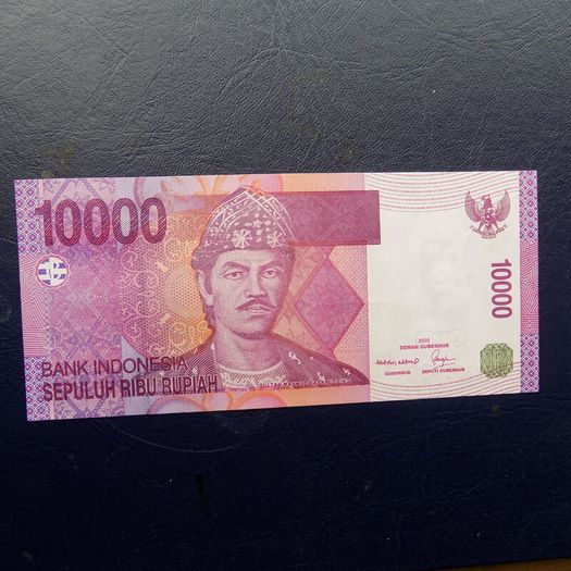 Indonesia 2005,10,000 Rupia Banknote.unc.