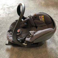 Be Safe Izi Go Car seat and ISO fix base