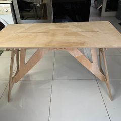 Flying Elephant Work Desk - Easy Dismantle Design