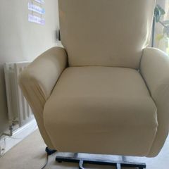Dual motor riser recliner
