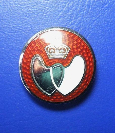 National Blood Transfusion Service (NBTS) - silver blood donor's award badge for 25 donations (1959). Fully hallmarked.
