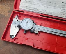 Mitutoyo 6" dial caliper