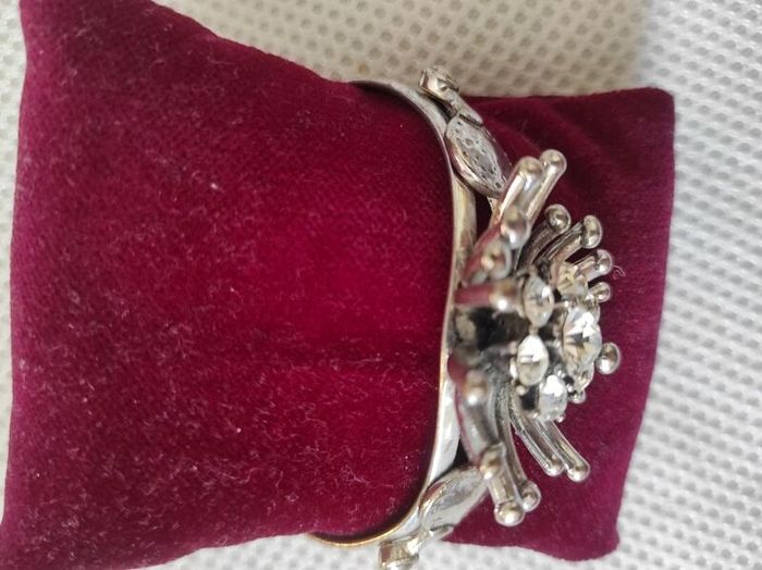 bangle