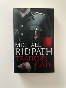 Michael Ridpath . Traitor's Gate