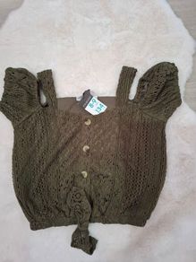 New girls top size 8-9 years