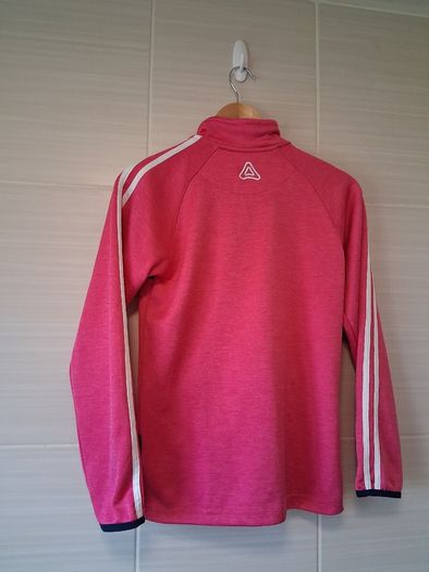 Waterford GAA Training Top. Girls Age 9 To 10 Years. Official Azzuri Yeam Wear. Collect In Dublin Or Receive Via Post.