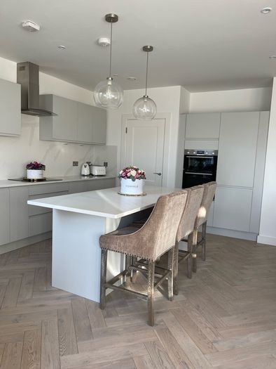 Calacatta Gold Quartz Modern Kitchen