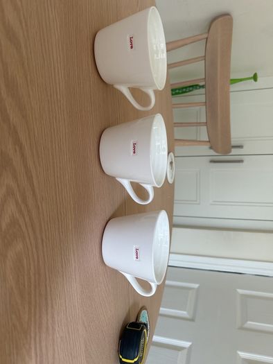 mugs