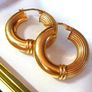 Vintage 9ct Gold Hallmarked Chunky Earrings Image 10