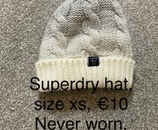 Superdry hat, size xs