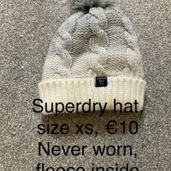 Superdry hat, size xs
