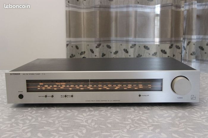 Hifi Gold from the Japanese giants Luxman L405 integrated Amplifier and T111 Tuner