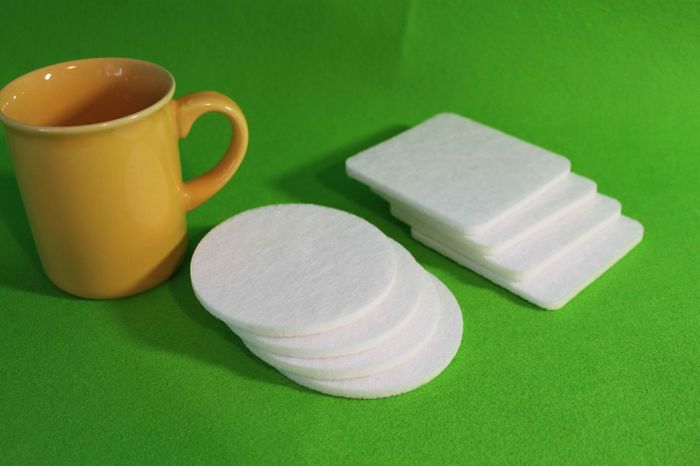 Felt Coaster Simple Shape Circle or Quadrat Felt Set of 4 NEW 6 mm felt