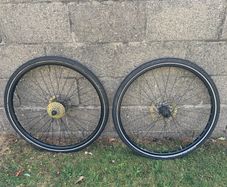 28" touring bike wheel set (8speed)