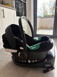Car seat Cybex Aton B2 & Base One (iSize Infant Carrier & Base) - Volcano Black