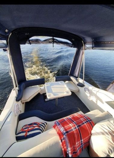 Boat - SeaRay Sports Cruiser - 4 berth