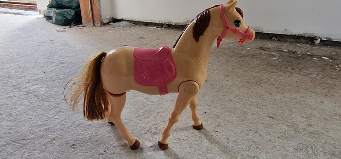 Barbie Saddle 'N Ride Horse and Doll Set