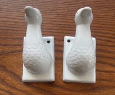 Set of two towel fittings