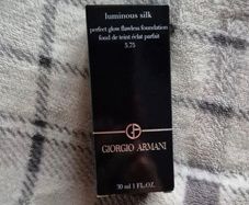 Armani Luminous Silk Foundation