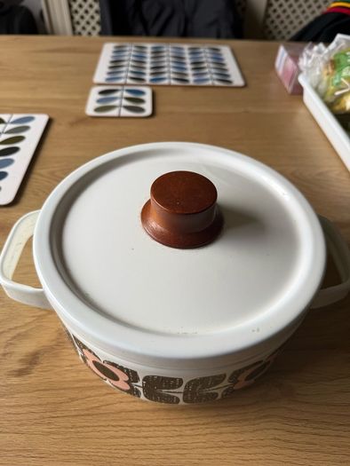 Orla kiely pot