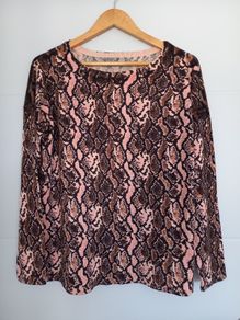 women jumper/top.size BIG 14