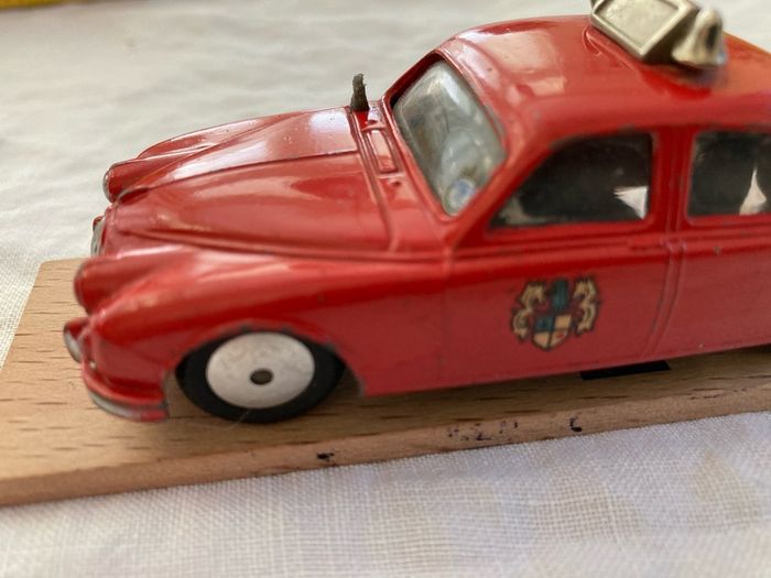 Corgi 213. Jaguar 2.4 Fire Service car. Boxed . Box and model in excellent condition (1959/61)