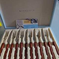 Newbridge Home 12-Piece Steak Knife & Fork Set. Unused / Boxed