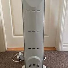 DeLonghi oil filled radiator - excellent condition