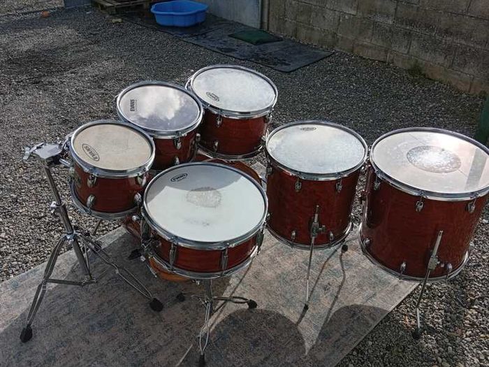 Drum kit