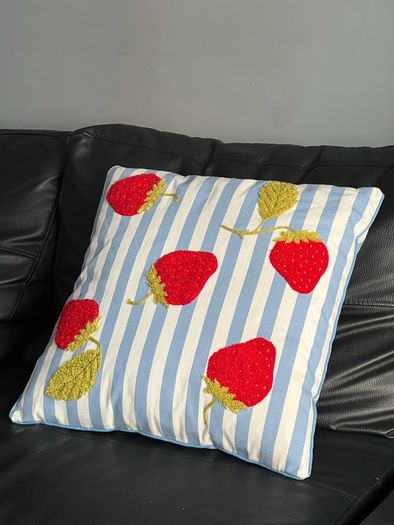 cushion design lite strawberry