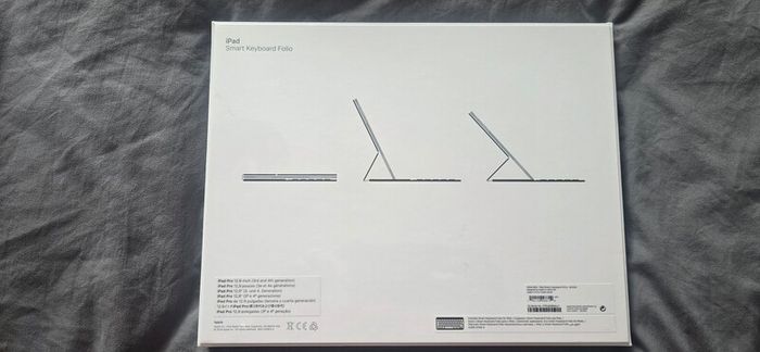 BRAND NEW SEALED Apple iPad Pro 12.9" Smart Keyboard Folio UK