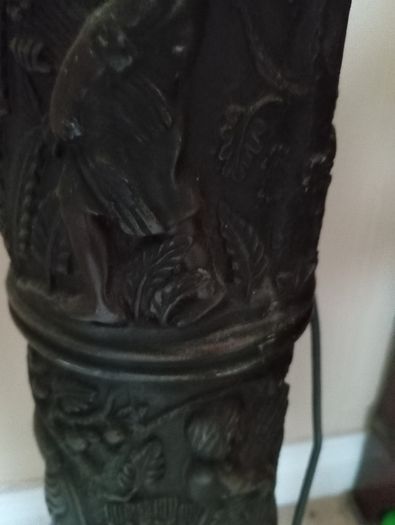 Vintage pillar