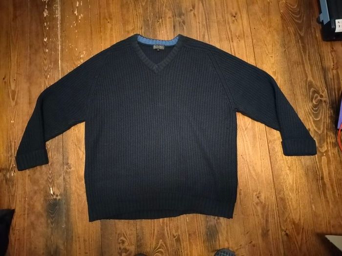 PG Field V-Neck Jumper - L