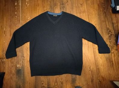 PG Field V-Neck Jumper - L