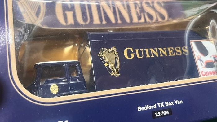 Guinness Corgi   Bedford TK Box  Van