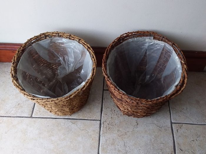 Weaved Plant Pots (2) Twigs