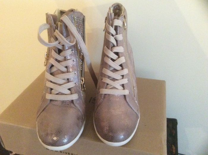 Ankle high top boots