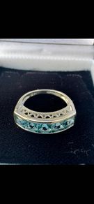 9ct White gold ring with 5 stones Aquamarine