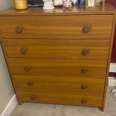chest of drawers