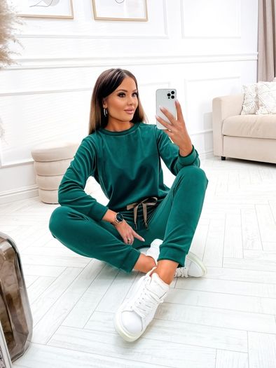 velor tracksuit amazing quality very soft