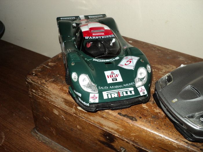 Maisto Porsche and Ferrari display models 1/18 scale
