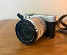 Fujifilm X-a10