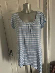 TU Blue/white long line top size UK16/18 EU44/46 Postage included