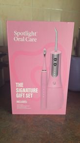 Spotlight Oral Care Signature Gift Set