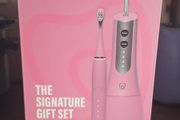 Spotlight Oral Care Signature Gift Set