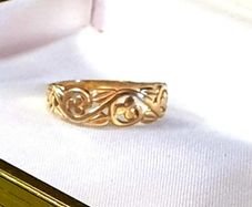 Vintage Hallmarked 9ct Gold 'Clover' Wedding Band