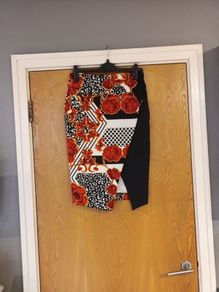River Island  Skirt. S.12.    NEW