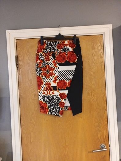 River Island  Skirt. S.12.    NEW